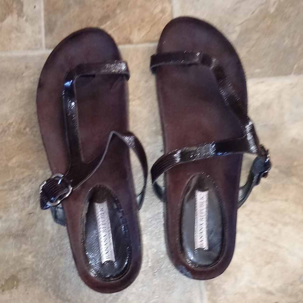 REDUCED PRICE NEW Banana Republic sandals - Picture 7 of 7